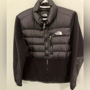 Women’s The Northface black fleecee/down jackett black medium